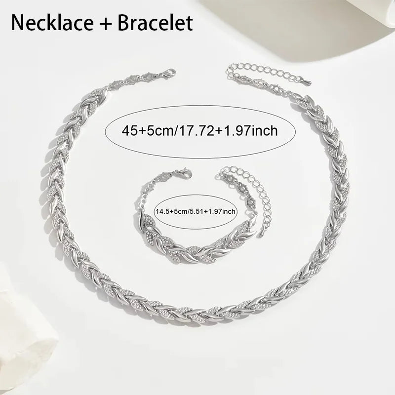 Conjunto de colar e pulseira em formato de folha